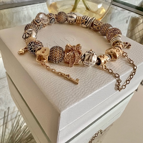 PANDORA 2 toned ( silver & 14k ) charm bracelet - Picture 3 of 4